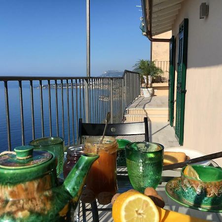 House In Grimaldi. Spectacular View Over The French Riviera! Grimaldi  Bagian luar foto